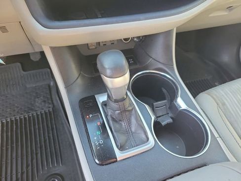 Used 2019 Toyota Highlander Plus image 25