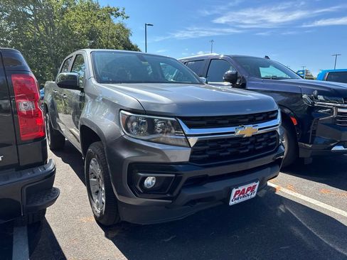 Used 2021 Chevrolet Colorado LT w/ LT Convenience Package AWD/4WD image 2