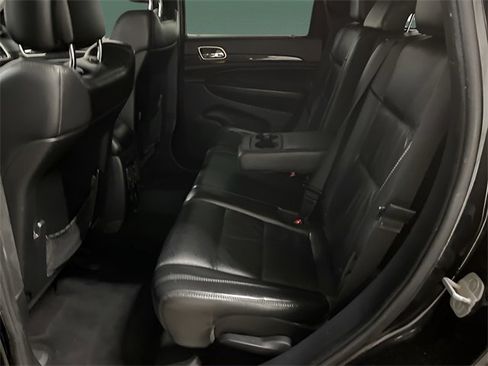 Used 2011 Jeep Grand Cherokee Laredo image 7