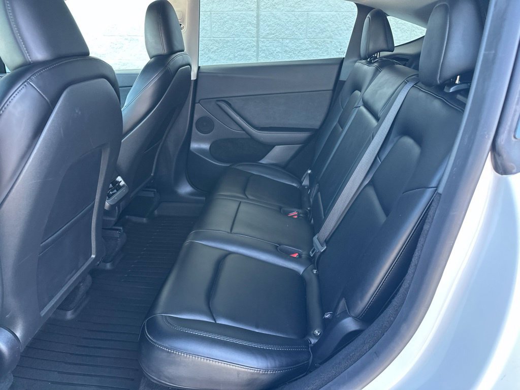 Used 2025 Tesla Model Y Long Range AWD/4WD image 7