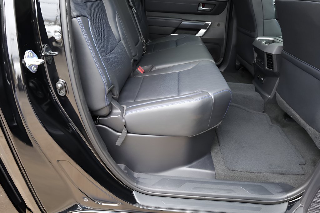 Used 2024 Toyota Tundra Platinum AWD/4WD image 26