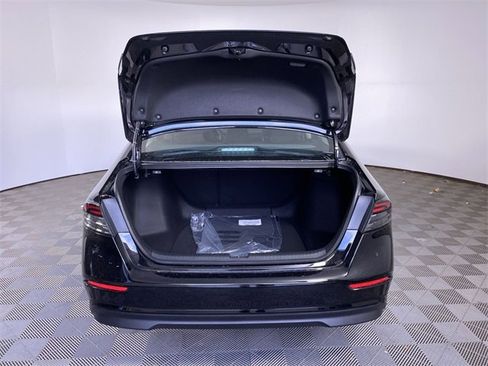 New 2025 Honda Accord SE image 27