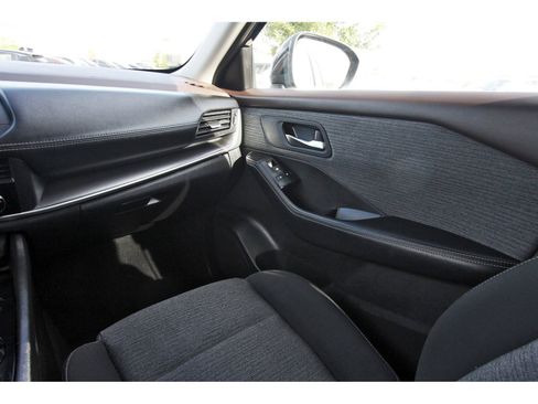 Used 2023 Nissan Rogue SV image 13