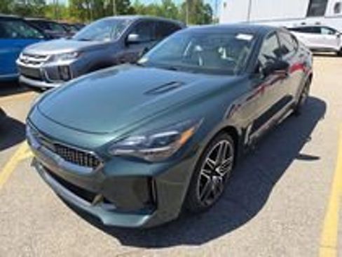 Used 2022 Kia Stinger GT1 image 1