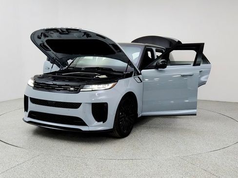New 2026 Land Rover Range Rover Sport SV image 9