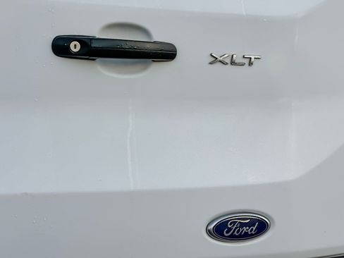 Used 2023 Ford Transit 350 XLT image 28