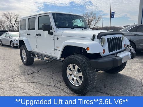 Used 2013 Jeep Wrangler Unlimited Sahara w/ Dual Top Group AWD/4WD image 7