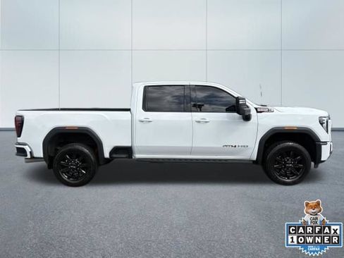 Used 2024 GMC Sierra 2500 AT4 w/ AT4 Premium Plus Package AWD/4WD image 2