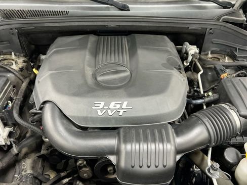 Used 2013 Jeep Grand Cherokee Limited w/ Luxury Group II image 25