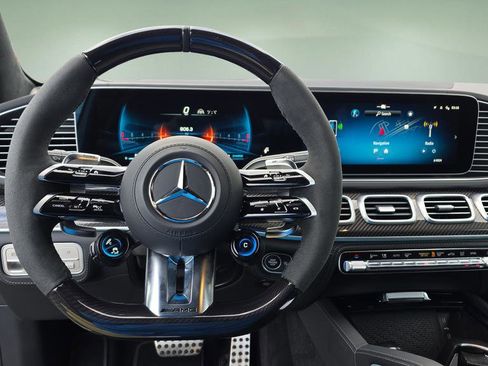 Used 2025 Mercedes-Benz GLS 63 AMG 4MATIC image 34