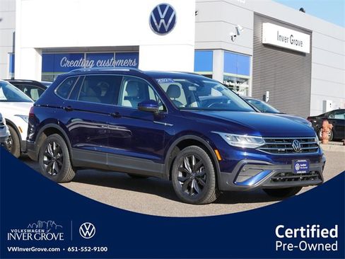 Certified 2022 Volkswagen Tiguan SE image 1