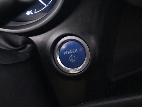 Used 2021 Toyota Sienna XSE FWD image 34