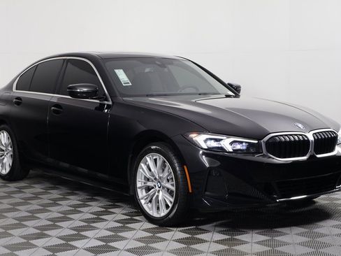 Used 2024 BMW 330i Sedan w/ Convenience Package RWD image 3