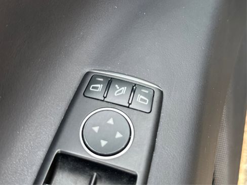 Used 2020 Tesla Model X Long Range image 35