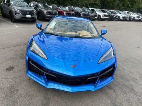 Used 2025 Chevrolet Corvette Z06 RWD image 8