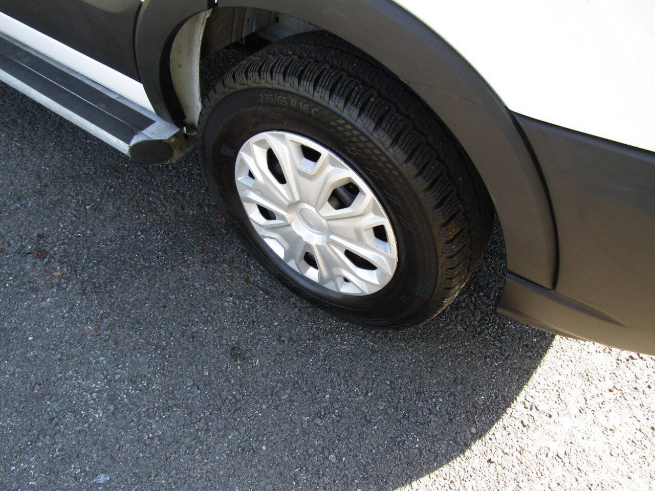 Used 2025 Ford Transit 250 Low Roof w/ Exterior Upgrade Package RWD image 33