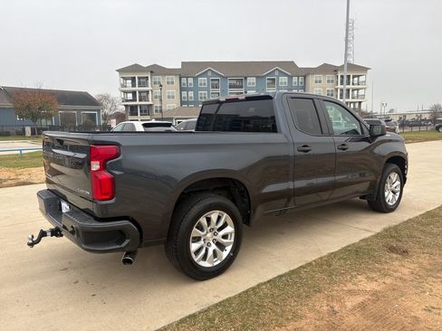 Used 2020 Chevrolet Silverado 1500 Custom w/ Custom Value Package image 8