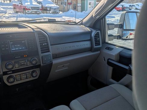 Used 2018 Ford F250 XL w/ STX Appearance Package image 29