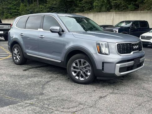 Used 2023 Kia Telluride LX AWD/4WD image 1