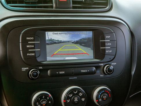 Used 2019 Kia Soul image 15