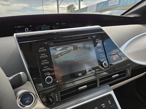 Used 2018 Toyota Mirai FWD image 45