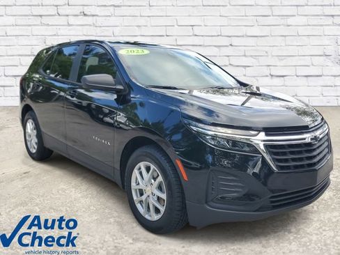 Used 2023 Chevrolet Equinox LS w/ LS Convenience Package FWD image 5