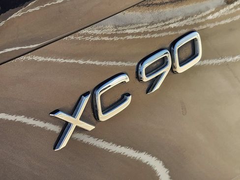 Used 2016 Volvo XC90 T6 Momentum AWD/4WD image 12