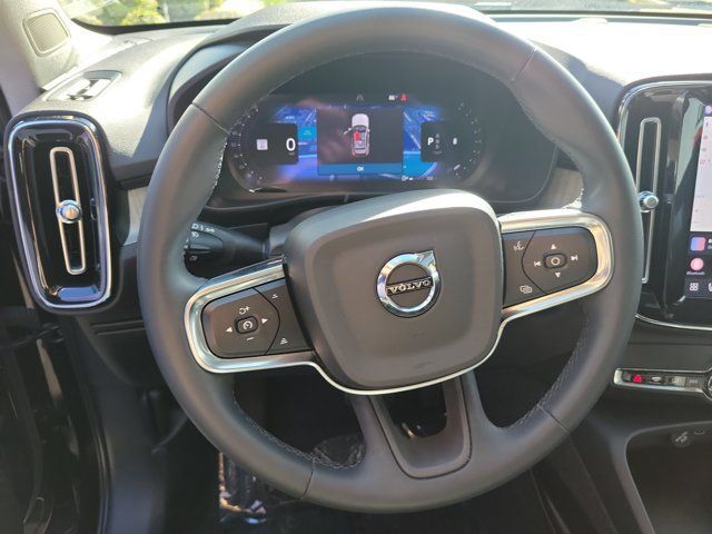 Used 2024 Volvo XC40 B5 Core w/ Protection Package Premier AWD/4WD image 25