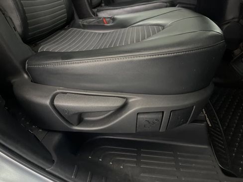 Used 2023 Toyota Highlander XSE AWD/4WD image 58