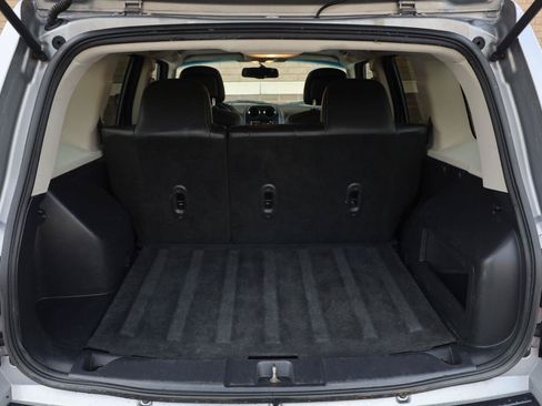 Used 2016 Jeep Patriot High Altitude AWD/4WD image 10
