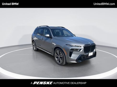 Used 2024 BMW X7 xDrive40i w/ M Sport Package AWD/4WD image 2