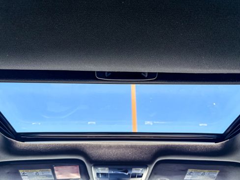 Used 2016 Toyota Tacoma TRD Sport AWD/4WD image 15