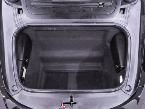 Used 2018 Porsche 718 Boxster S image 26