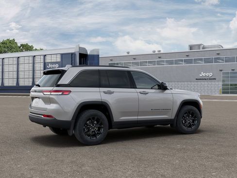 New 2026 Jeep Grand Cherokee Altitude AWD/4WD image 4