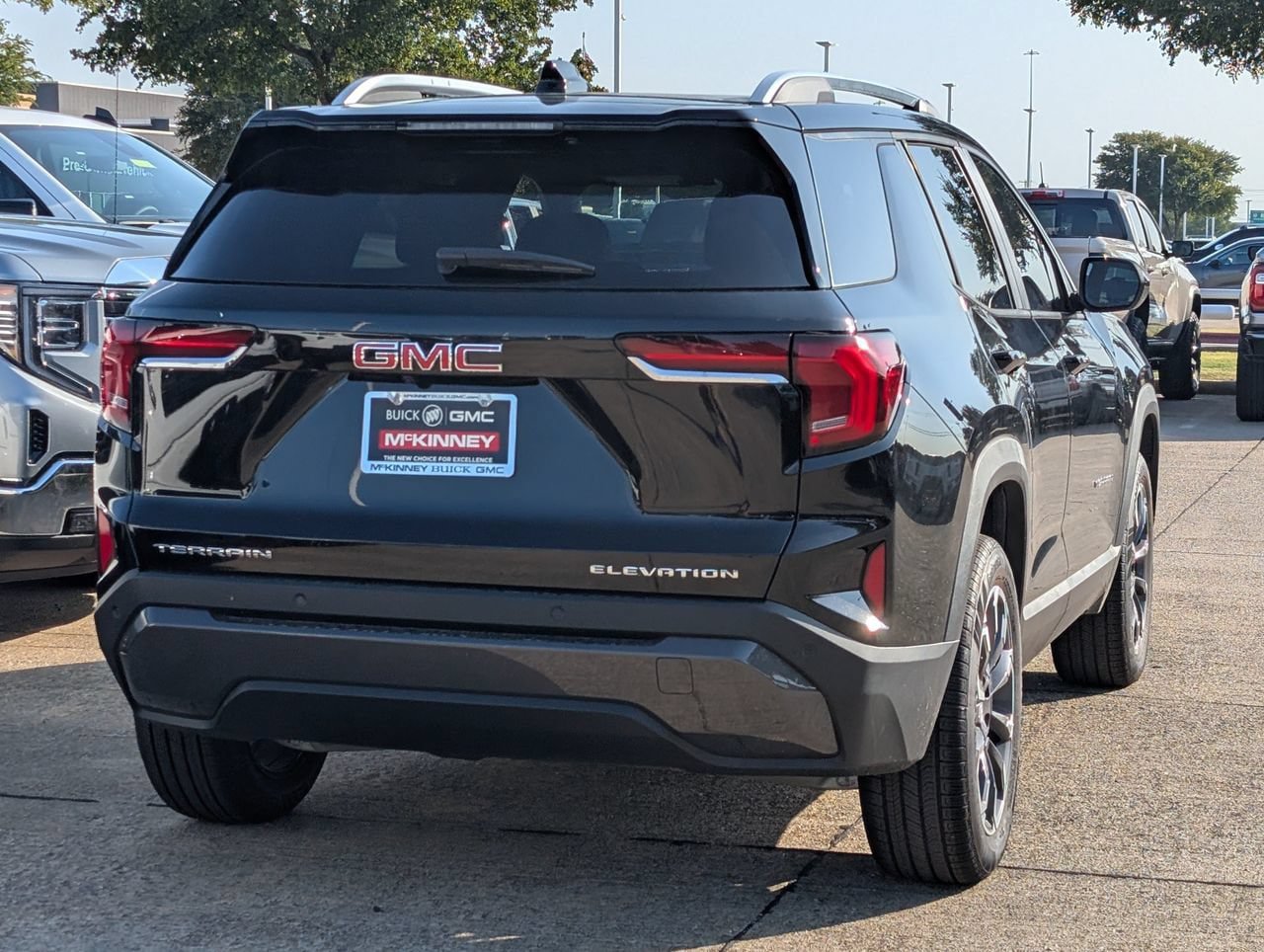 New 2027 GMC Terrain Elevation w/ Elevation Premium Package FWD image 4