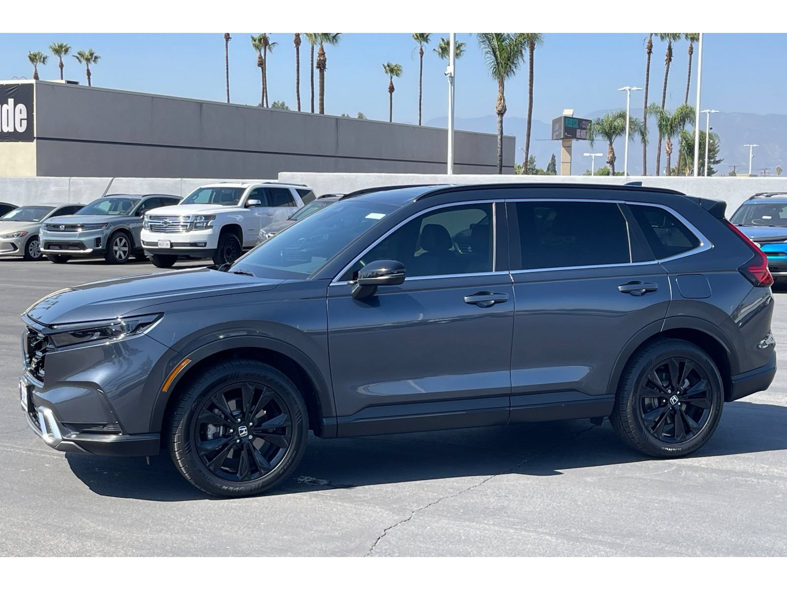 Used 2024 Honda CR-V Sport Touring image 2