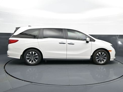 Used 2024 Honda Odyssey EX-L image 8