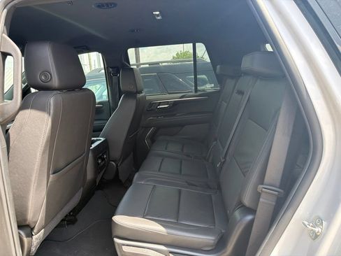 Used 2025 Chevrolet Tahoe Z71 AWD/4WD image 3