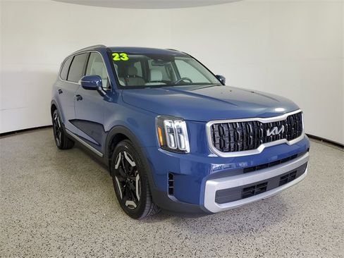 Used 2023 Kia Telluride EX image 31
