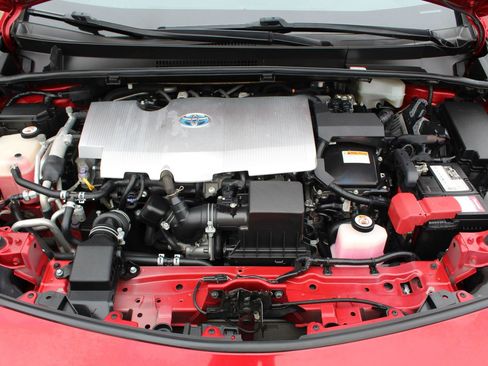 Used 2020 Toyota Prius Prime LE FWD image 33