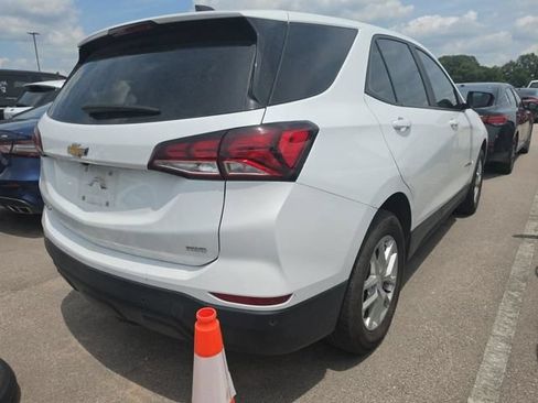 Used 2022 Chevrolet Equinox LS w/ LS Convenience Package AWD/4WD image 11