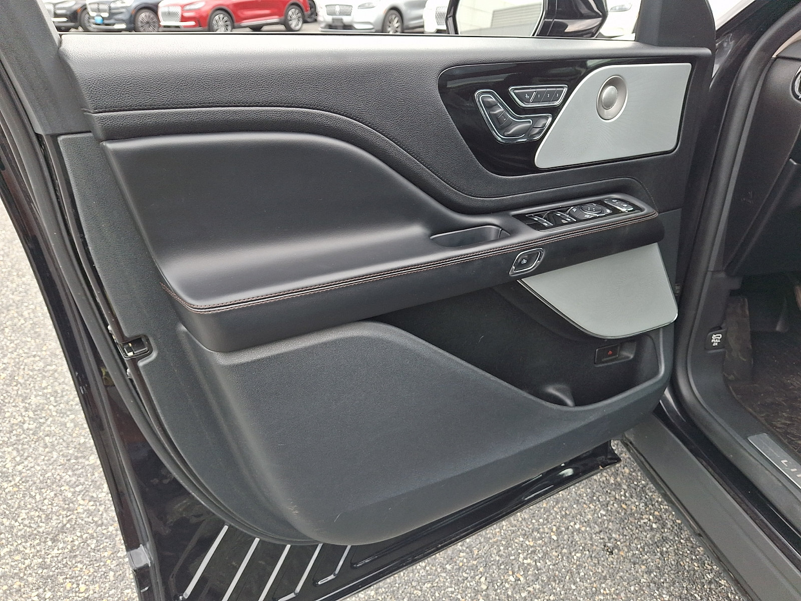 Used 2020 Lincoln Aviator Reserve w/ Equipment Group 202A AWD/4WD image 14