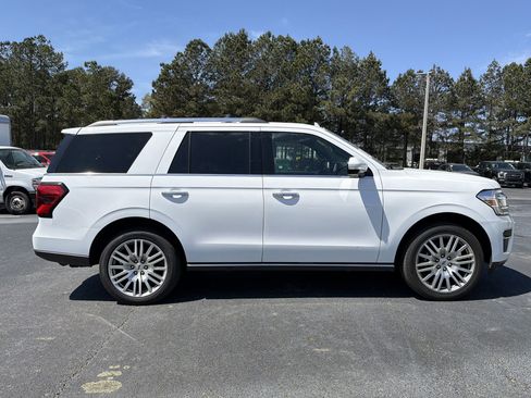 Used 2024 Ford Expedition Limited image 20