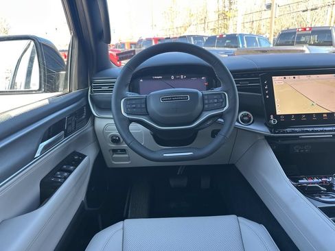 New 2026 Jeep Grand Wagoneer Limited AWD/4WD image 14
