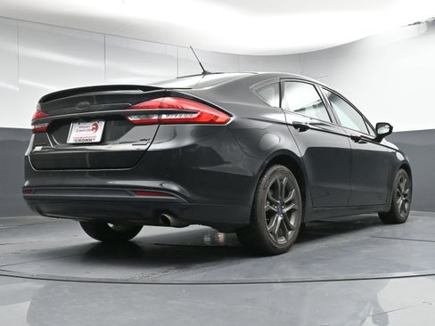 Used 2018 Ford Fusion SE w/ Equipment Group 201A image 26