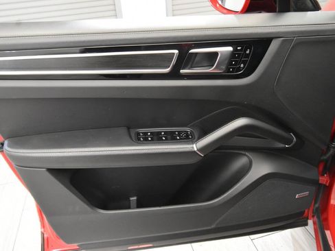 Used 2021 Porsche Cayenne GTS image 13
