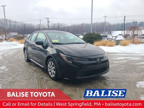 Used 2024 Toyota Corolla LE image 1