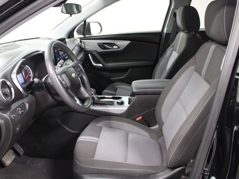 Used 2025 Chevrolet Blazer LT image 17