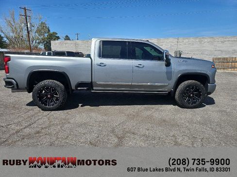 Used 2024 Chevrolet Silverado 3500 High Country w/ High Country Premium Package image 8