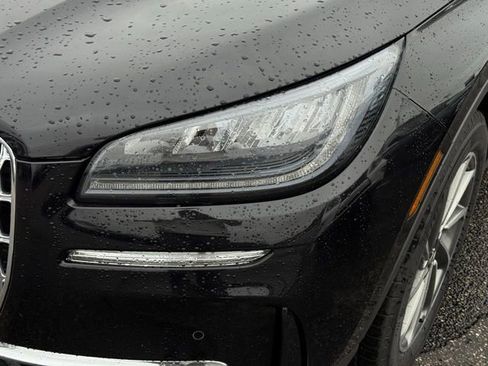 New 2026 Lincoln Corsair Premiere image 2